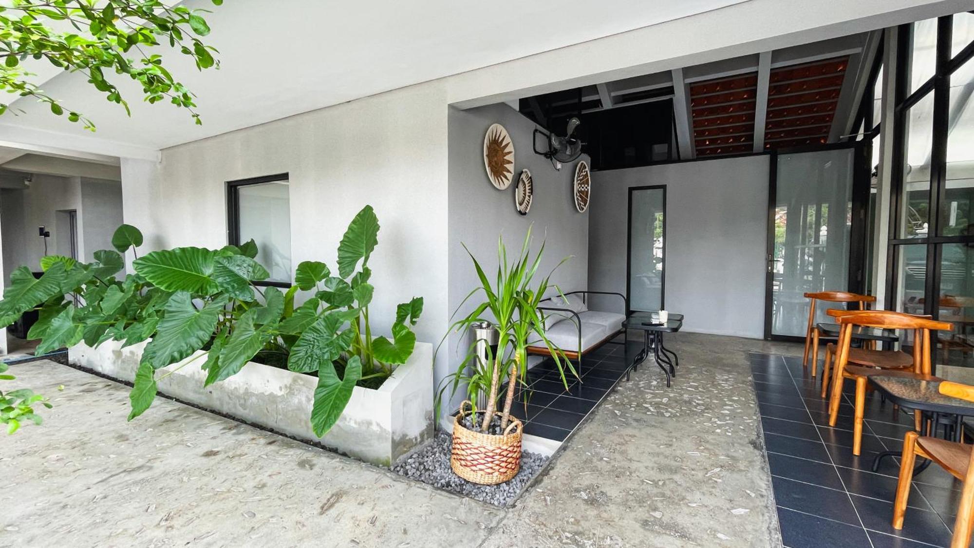 Fx & Coffee Guest house *